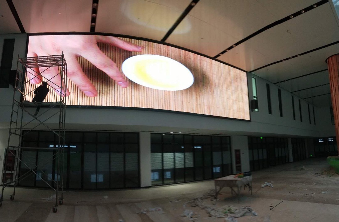 江蘇萬(wàn)林現(xiàn)代物流股份室內(nèi)霧面P3全彩106㎡完美點(diǎn)亮！