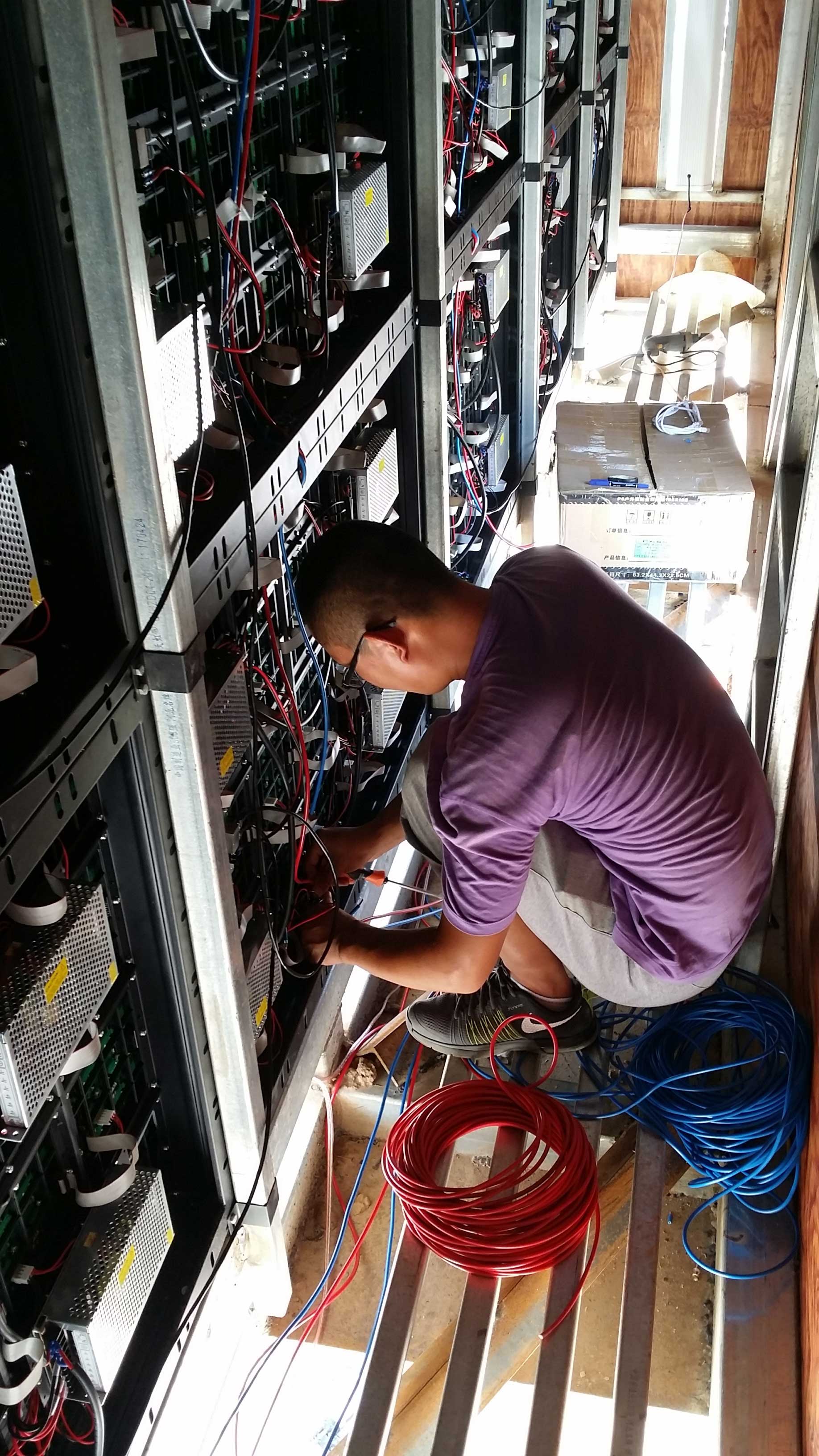 戶外LED<a href=http://m.zisens.com/quancai/ target=_blank class=infotextkey>全彩顯示屏</a>箱體 戶外LED<a href=http://m.zisens.com/quancai/ target=_blank class=infotextkey>全彩顯示屏</a>箱體