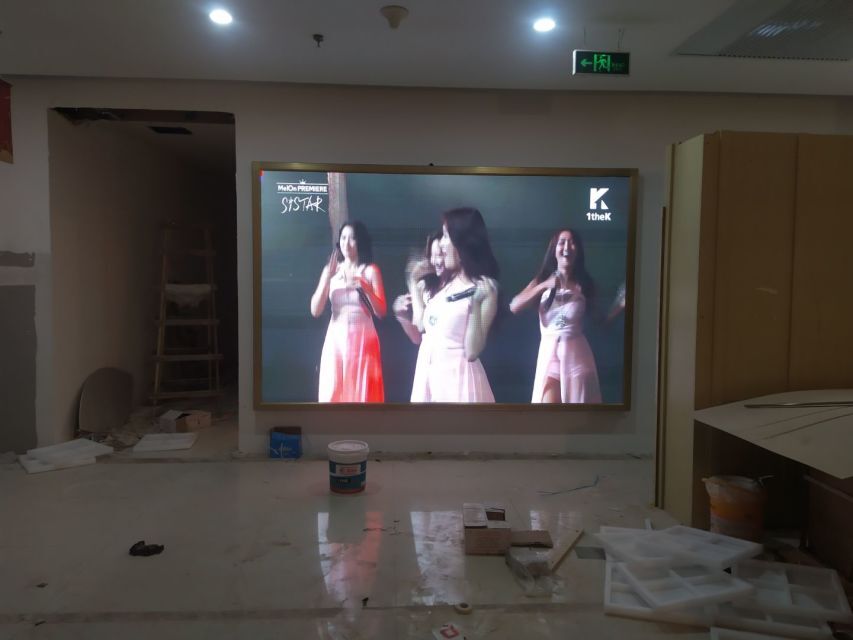 室內(nèi)<a href=http://m.zisens.com target=_blank class=infotextkey>led屏</a>調(diào)試中