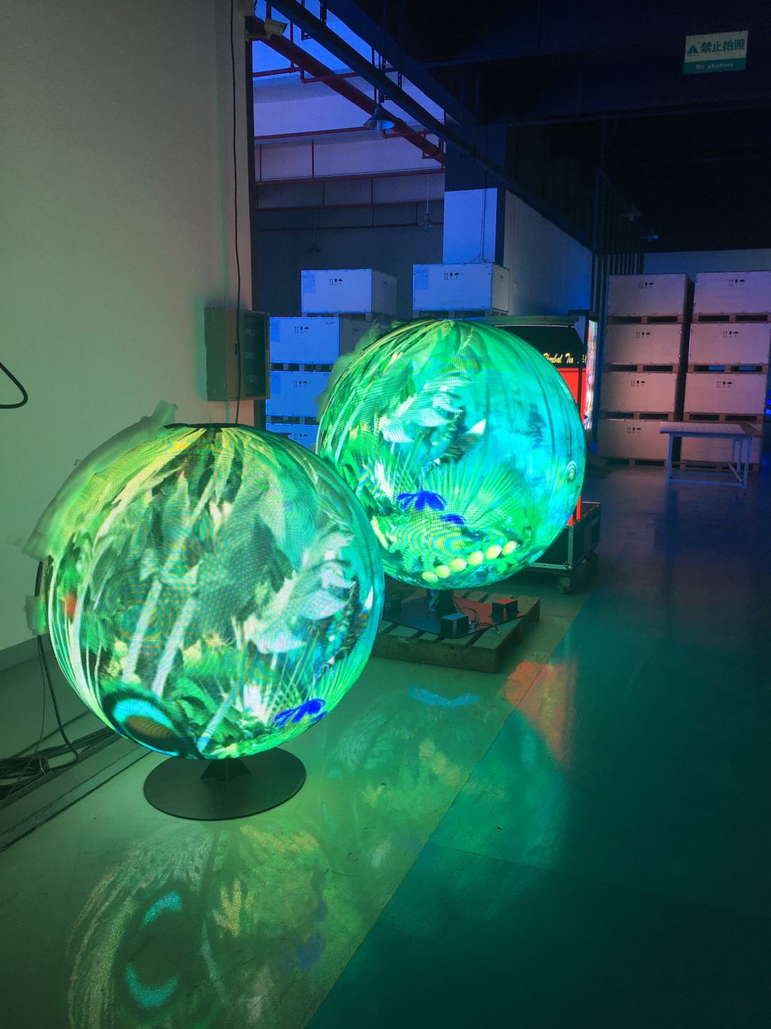 地球型室內(nèi)<a href=http://m.zisens.com target=_blank class=infotextkey>led屏</a>