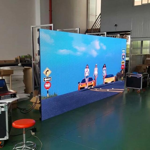 上海青浦區(qū)冠瑞醫(yī)療器械P4租賃屏成功點亮！